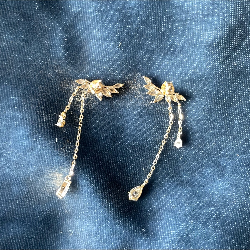 9K Solid Gold Angel Wing Earrings - Picture 2 of 4